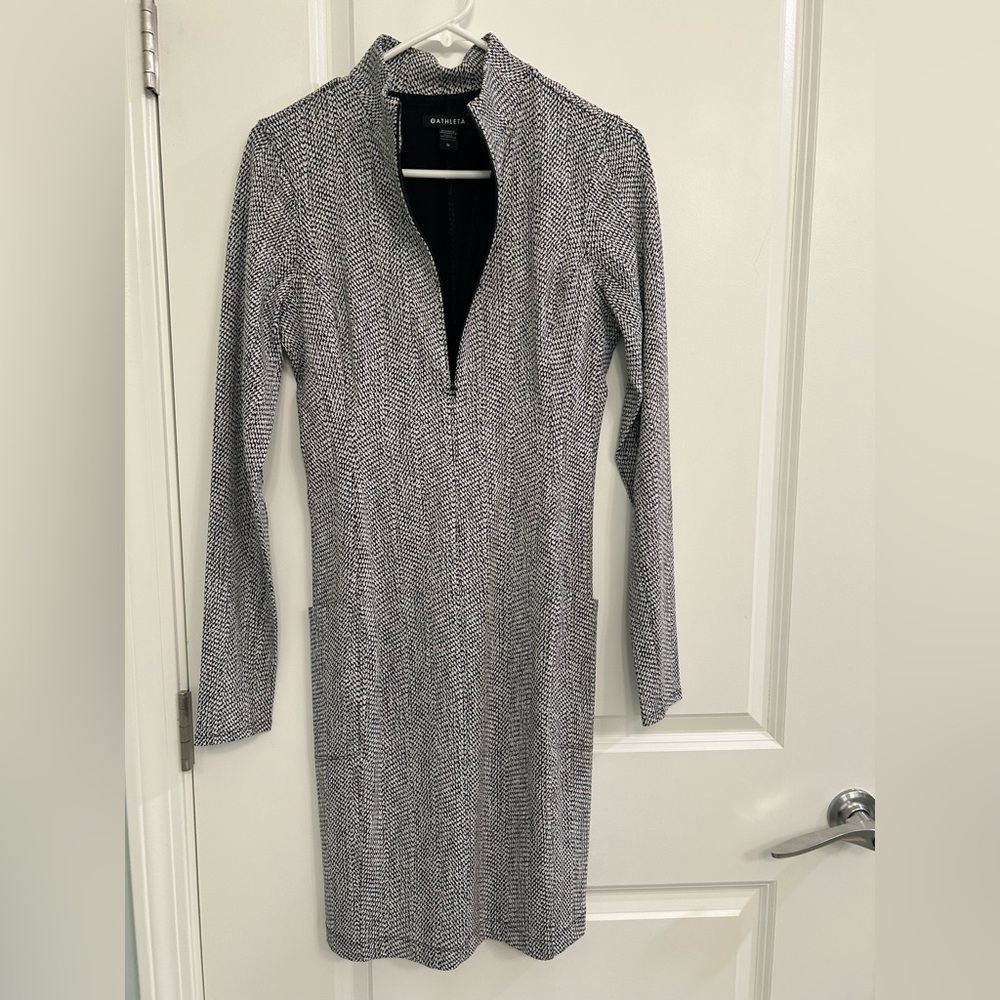 Athleta dress with pockets